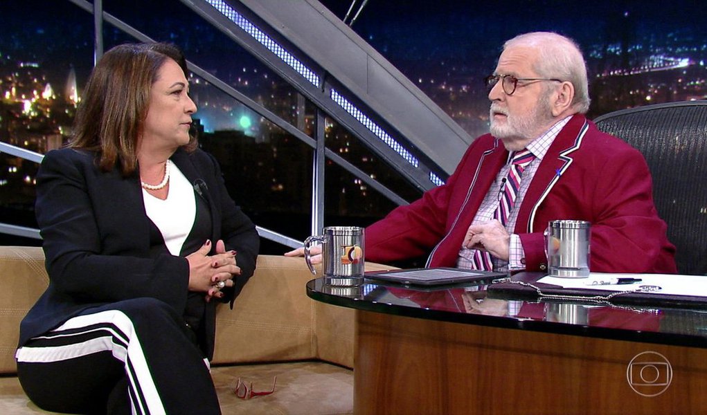 Em entrevista ao Programa do Jô, a ministra da Agricultura, Kátia Abreu (PMDB-TO) criticou duramente o presidente da Câmara, Eduardo Cunha (PMDB-RJ), que comandou a votação da abertura do impeachment no domingo (17); "Imagina se a presidente Dilma tivesse feito um décimo do que esse senhor já fez. É inadmissível. Isso não ocorreria em qualquer país civilizado do mundo", observou em referência as acusações de corrupção e lavagem de dinheiro que pesam contra ele (Foto: Paulo Emílio) Em entrevista ao Programa do Jô, a ministra da Agricultura, Kátia Abreu (PMDB-TO) criticou duramente o presidente da Câmara, Eduardo Cunha (PMDB-RJ), que comandou a votação da abertura do impeachment no domingo (17); "Imagina se a presidente Dilma tivesse feito um décimo do que esse senhor já fez. É inadmissível. Isso não ocorreria em qualquer país civilizado do mundo", observou em referência as acusações de corrupção e lavagem de dinheiro que pesam contra ele