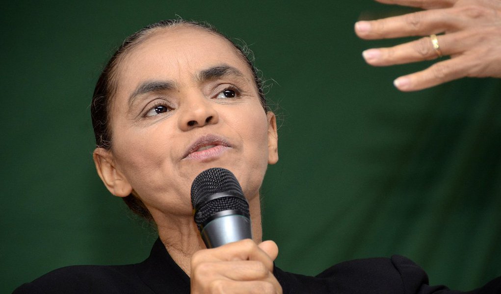 Em nota à imprensa, partido liderado pela ex-ministra Marina Silva disse nesta sexta-feira, 18 que "acompanha com preocupação" os últimos acontecimentos políticos ocorridos no Brasil; "Neste momento, é preciso manter a serenidade e, acima de tudo, o respeito às instituições democráticas", disse o texto; REde criticou a nomeação do ex-presidente Lula e se disse a favor de novas eleições; "A REDE entende que só assim a nação efetivamente entrará na trajetória das mudanças necessárias na política para que o Brasil seja passado a limpo. A grandeza da nossa democracia exige grandeza daqueles que estão comprometidos com ela" (Foto: Aquiles Lins) Em nota à imprensa, partido liderado pela ex-ministra Marina Silva disse nesta sexta-feira, 18 que "acompanha com preocupação" os últimos acontecimentos políticos ocorridos no Brasil; "Neste momento, é preciso manter a serenidade e, acima de tudo, o respeito às instituições democráticas", disse o texto; REde criticou a nomeação do ex-presidente Lula e se disse a favor de novas eleições; "A REDE entende que só assim a nação efetivamente entrará na trajetória das mudanças necessárias na política para que o Brasil seja passado a limpo. A grandeza da nossa democracia exige grandeza daqueles que estão comprometidos com ela"