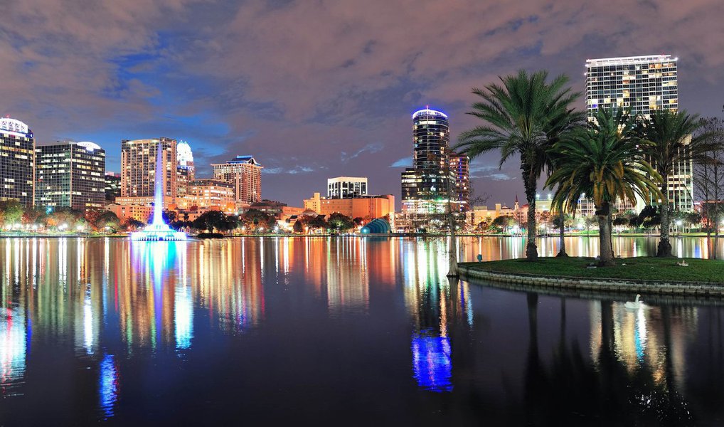 Em 2015, 66,1 milhões de pessoas visitaram a cidade de Orlando, um crescimento de 5,5% comparado aos dados de 2014, solidificando a posição do destino como o mais visitado dos Estados Unidos; visitação em Orlando mais do que dobrou nos últimos 20 anos; em 1995 foram registrados 32,4 milhões de visitantes (Foto: Paulo Emílio) Em 2015, 66,1 milhões de pessoas visitaram a cidade de Orlando, um crescimento de 5,5% comparado aos dados de 2014, solidificando a posição do destino como o mais visitado dos Estados Unidos; visitação em Orlando mais do que dobrou nos últimos 20 anos; em 1995 foram registrados 32,4 milhões de visitantes