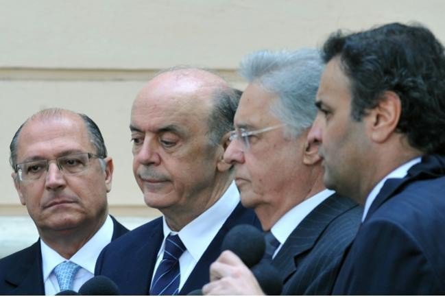 O primeiro ato de FHC foi acabar com uma comissão criada por Itamar Franco para combater a corrupção. Geraldo Alckmin enterrou mais de 70 CPIs na Assembleia de São Paulo. Os tucanos discursam de um jeito e agem de outro (Foto: Marco Russo) O primeiro ato de FHC foi acabar com uma comissão criada por Itamar Franco para combater a corrupção. Geraldo Alckmin enterrou mais de 70 CPIs na Assembleia de São Paulo. Os tucanos discursam de um jeito e agem de outro
