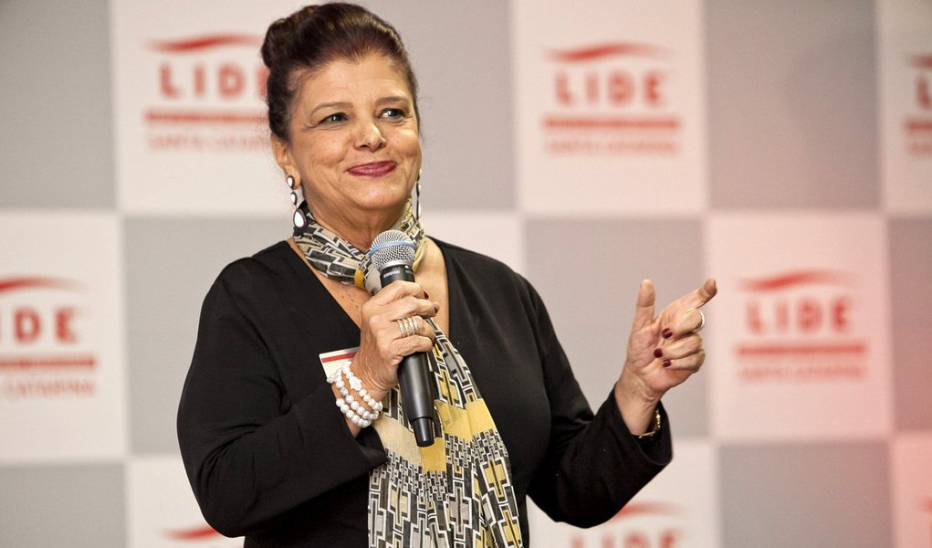 Presidente do Conselho de Administração da rede varejista Magazine Luiza, empresária Luiza Helena Trajano, disse que pode considerar fechar o capital da companhia, diante da queda do valor das ações e da retração do volume de papéis em negociação no mercado; "O que nos interessa na companhia é sua sustentabilidade", disse (Foto: Paulo Emílio) Presidente do Conselho de Administração da rede varejista Magazine Luiza, empresária Luiza Helena Trajano, disse que pode considerar fechar o capital da companhia, diante da queda do valor das ações e da retração do volume de papéis em negociação no mercado; "O que nos interessa na companhia é sua sustentabilidade", disse
