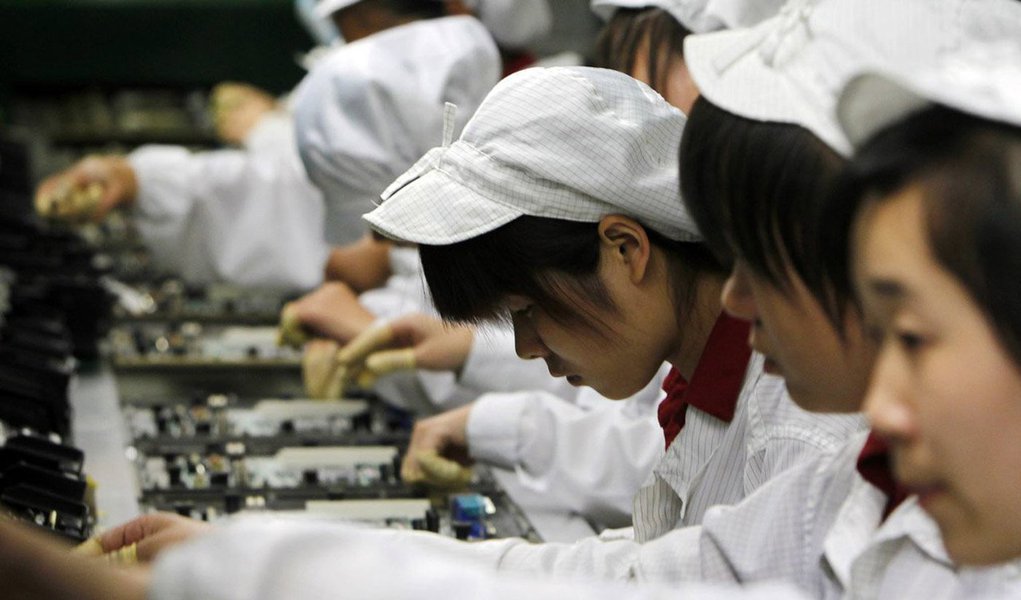 Os dados da atividade econômica na China vieram mais fortes que o esperado em novembro, com a produção industrial subindo a um pico em cinco meses, sinalizando que a série de medidas de estímulos implementada por Pequim pode ter segurado a frágil economia chinesa (Foto: Leonardo Attuch) Os dados da atividade econômica na China vieram mais fortes que o esperado em novembro, com a produção industrial subindo a um pico em cinco meses, sinalizando que a série de medidas de estímulos implementada por Pequim pode ter segurado a frágil economia chinesa