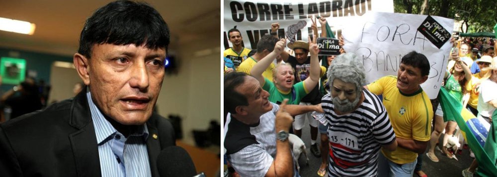 Nas ruas centrais de Belém (PA), um grupo de 80 manifestantes ligados ao PT e a partidos de esquerda reagiu à encenação e gritou palavras de ordem contra o deputado federal Eder Mauro (PSD-PA), chamando-o de "fascista"; segundo dirigentes da Central Única dos Trabalhadores (CUT) no Pará e da Central dos Trabalhadores do Brasil (CTB), além de integrantes do PT e de partidos comunistas, as manifestações representaram a mobilização da "direita e reacionários" que apoiaram o golpe militar de 1964 e que agora querem dar outro golpe, mais uma vez "rasgando a Constituição" (Foto: Roberta Namour) Nas ruas centrais de Belém (PA), um grupo de 80 manifestantes ligados ao PT e a partidos de esquerda reagiu à encenação e gritou palavras de ordem contra o deputado federal Eder Mauro (PSD-PA), chamando-o de "fascista"; segundo dirigentes da Central Única dos Trabalhadores (CUT) no Pará e da Central dos Trabalhadores do Brasil (CTB), além de integrantes do PT e de partidos comunistas, as manifestações representaram a mobilização da "direita e reacionários" que apoiaram o golpe militar de 1964 e que agora querem dar outro golpe, mais uma vez "rasgando a Constituição"