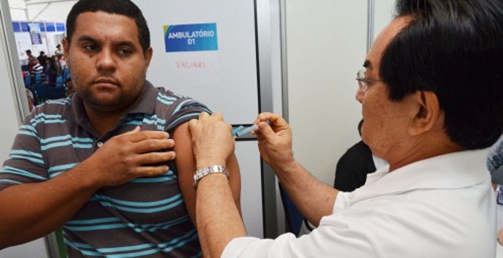 Campanha de Vacinação Contra Influenza 2016 foi antecipada e começa nesta terça-feira, dia 12, em Goiás; inicialmente as vacinas estarão disponíveis na rede pública em Goiânia e Região Metropolitana, Região Pirineus e Região Centro Sul num total de 61 municípios; a partir de 18 de abril começa a imunização nos demais 185 municípios
(Foto: José Barbacena) Campanha de Vacinação Contra Influenza 2016 foi antecipada e começa nesta terça-feira, dia 12, em Goiás; inicialmente as vacinas estarão disponíveis na rede pública em Goiânia e Região Metropolitana, Região Pirineus e Região Centro Sul num total de 61 municípios; a partir de 18 de abril começa a imunização nos demais 185 municípios