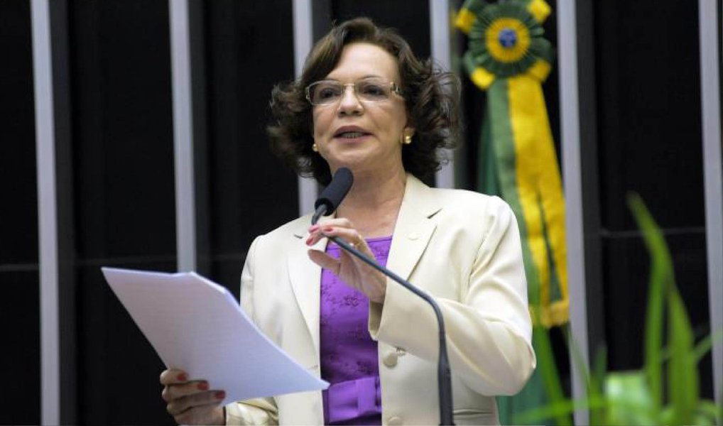 Presidenta Dilma Rousseff exonerou nesta sexta-feira 8 a diretora de Administração da Superintendência do Desenvolvimento da Amazônia (Sudam), Fátima Pelaes (foto), ex-deputada federal que havia sido indicada pelo PMDB; em seu lugar foi nomeada Margareth dos Santos Abdon, indicada pelo PP (Foto: Aquiles Lins) Presidenta Dilma Rousseff exonerou nesta sexta-feira 8 a diretora de Administração da Superintendência do Desenvolvimento da Amazônia (Sudam), Fátima Pelaes (foto), ex-deputada federal que havia sido indicada pelo PMDB; em seu lugar foi nomeada Margareth dos Santos Abdon, indicada pelo PP