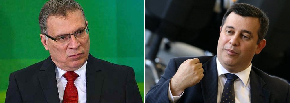 No cargo desde 2011, Leandro Daiello perdeu a confiança do governo depois do episódio da gravação telefônica, feita pela PF com autorização do juiz Sergio Moro, do Paraná, entre o ex-presidente Luiz Inácio Lula da Silva e a presidente Dilma Rousseff; o ministro da Justiça, Eugênio Aragão deve apresentar um nome nas próximas semanas para a presidente, mas cabe a Dilma Rousseff a decisão na nomeação (Foto: Roberta Namour) No cargo desde 2011, Leandro Daiello perdeu a confiança do governo depois do episódio da gravação telefônica, feita pela PF com autorização do juiz Sergio Moro, do Paraná, entre o ex-presidente Luiz Inácio Lula da Silva e a presidente Dilma Rousseff; o ministro da Justiça, Eugênio Aragão deve apresentar um nome nas próximas semanas para a presidente, mas cabe a Dilma Rousseff a decisão na nomeação