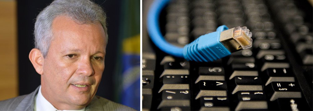 "As operadoras de telefonia e internet do país possuem, é claro, total abertura para buscar rentabilidade nos seus interesses comerciais. Isso não significa, entretanto, que aceitaremos os abusos. Existe um forte interesse social envolvido nesse debate", diz o ministro André Figueiredo, sobre a tentativa das operadoras de limitar a franquia de dados de internet no País (Foto: Leonardo Attuch) "As operadoras de telefonia e internet do país possuem, é claro, total abertura para buscar rentabilidade nos seus interesses comerciais. Isso não significa, entretanto, que aceitaremos os abusos. Existe um forte interesse social envolvido nesse debate", diz o ministro André Figueiredo, sobre a tentativa das operadoras de limitar a franquia de dados de internet no País