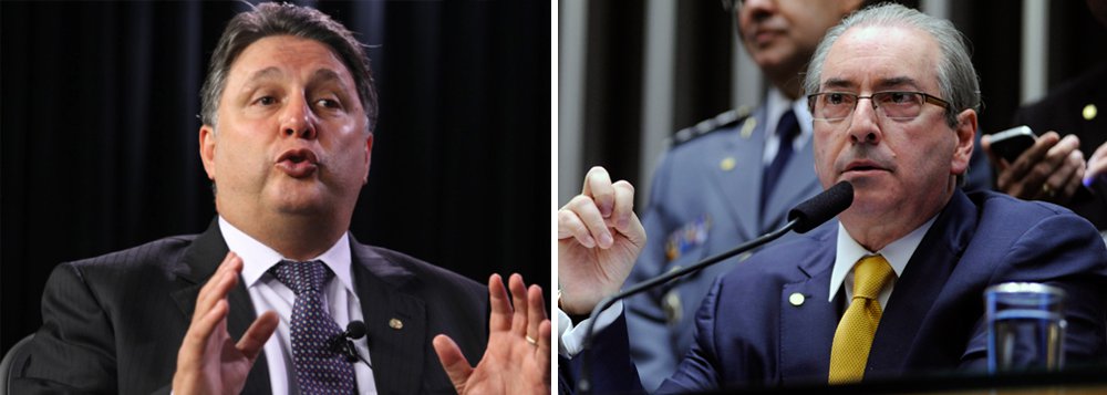Vai ao ar em rede nacional neste domingo, às 23h15, no programa Jogo do Poder, da CNT, entrevista do ex-governador do Rio de Janeiro, Anthony Garotinho; citado como um dos principais inimigos políticos do presidente da Câmara, Eduardo Cunha (PMDB-RJ), Garotinho disse que esteve em Brasília, conversou com Temer e Dilma e sugeriu que ambos fizessem um ato de grandeza e renunciassem aos cargos para tirar o país da crise e livrá-lo das mãos de Eduardo Cunha; para o ex-governador, “Não podemos ter um parlamento comandado por um ladrão” (Foto: Voney Malta) Vai ao ar em rede nacional neste domingo, às 23h15, no programa Jogo do Poder, da CNT, entrevista do ex-governador do Rio de Janeiro, Anthony Garotinho; citado como um dos principais inimigos políticos do presidente da Câmara, Eduardo Cunha (PMDB-RJ), Garotinho disse que esteve em Brasília, conversou com Temer e Dilma e sugeriu que ambos fizessem um ato de grandeza e renunciassem aos cargos para tirar o país da crise e livrá-lo das mãos de Eduardo Cunha; para o ex-governador, “Não podemos ter um parlamento comandado por um ladrão”