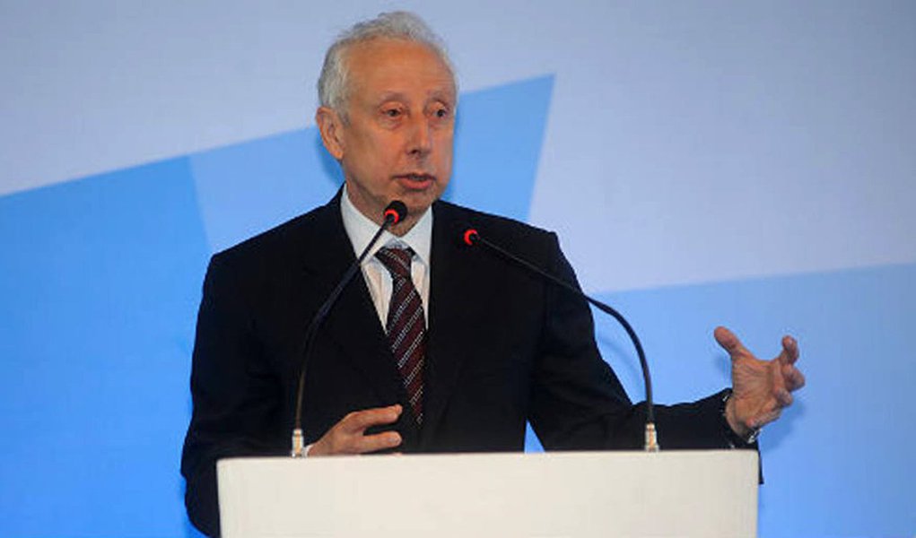 "Em todos os negócios do BTG com o governo, se perdeu dinheiro, sem exceção", disse o presidente do conselho de administração do BTG Pactual, Persio Arida; por outro lado, avaliou que conseguiu sobreviver à crise com a prisão de seu fundador, o banqueiro André Esteves, por suspeita de obstrução à Justiça no âmbito da Operação Lava Jato, em novembro; "Enfrentamos enorme crise de liquidez e fomos muito bem. O BTG tem estrutura de ativos e qualidade de capital humano" (Foto: Roberta Namour) "Em todos os negócios do BTG com o governo, se perdeu dinheiro, sem exceção", disse o presidente do conselho de administração do BTG Pactual, Persio Arida; por outro lado, avaliou que conseguiu sobreviver à crise com a prisão de seu fundador, o banqueiro André Esteves, por suspeita de obstrução à Justiça no âmbito da Operação Lava Jato, em novembro; "Enfrentamos enorme crise de liquidez e fomos muito bem. O BTG tem estrutura de ativos e qualidade de capital humano"