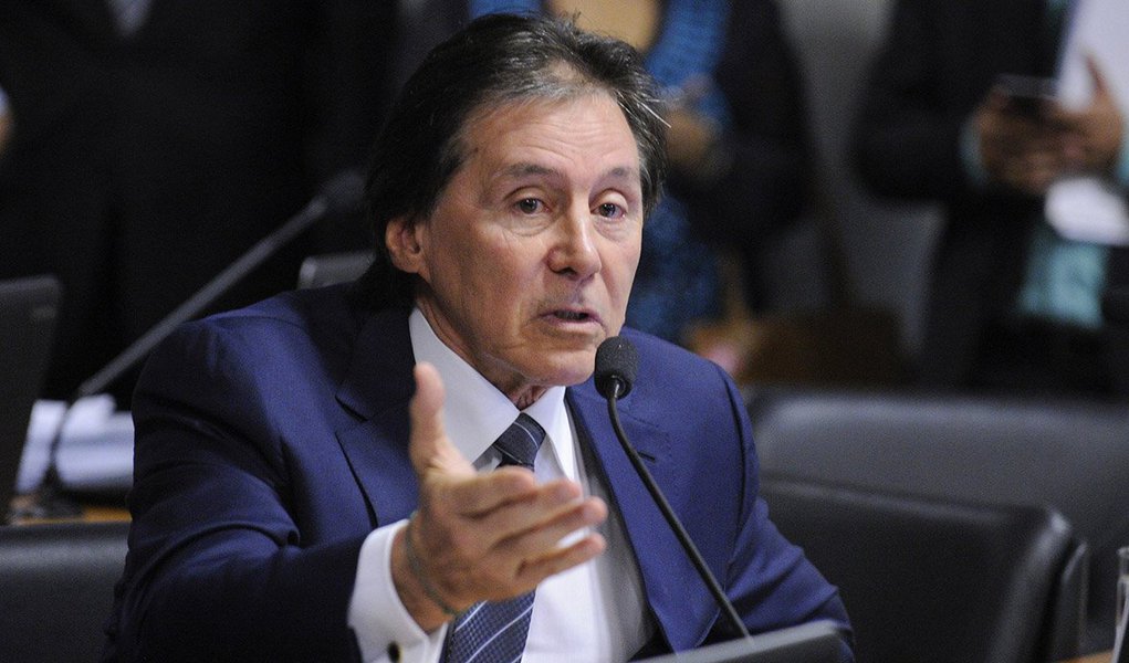 Além de Cid Gomes, que apareceu na lista de doações da Odebrecht com o codinome de 'falso', outro cearense, com as iniciais "EO", teria recebido R$ 500 mil (Foto: Gisele Federicce) Além de Cid Gomes, que apareceu na lista de doações da Odebrecht com o codinome de 'falso', outro cearense, com as iniciais "EO", teria recebido R$ 500 mil
