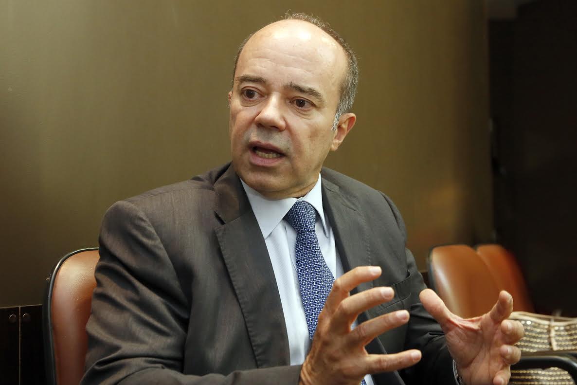 Juiz brasileiro Roberto Caldas foi eleito para presidir a Corte Interamericana de Direitos Humanos no biênio 2016-2017; mandato de Caldas, que era vice-presidente da instituição, começa em 1º de janeiro de 2016; ele é juiz da Corte Interamericana desde 2013 (Foto: Paulo Emílio) Juiz brasileiro Roberto Caldas foi eleito para presidir a Corte Interamericana de Direitos Humanos no biênio 2016-2017; mandato de Caldas, que era vice-presidente da instituição, começa em 1º de janeiro de 2016; ele é juiz da Corte Interamericana desde 2013