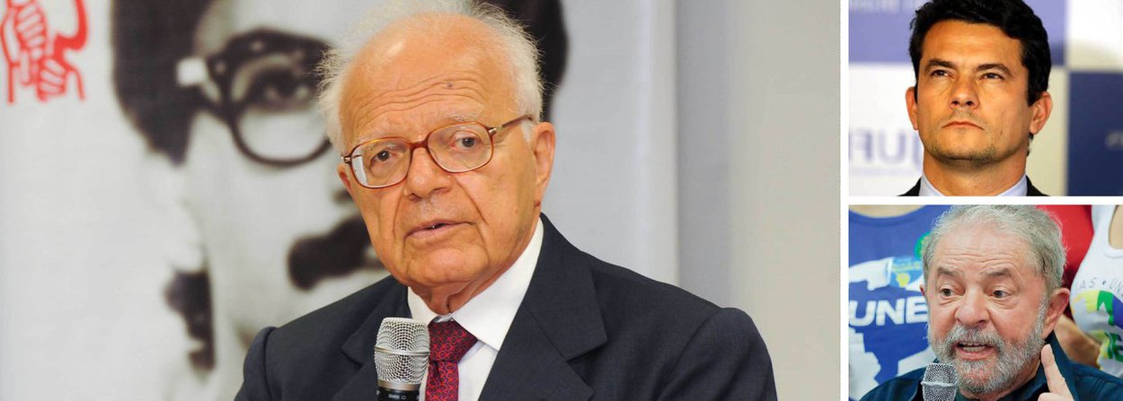 Jurista Fábio Konder Comparato, professor emérito de Direito da USP, disse que desde a condução coercitiva do ex-presidente Lula, a operação Lava Jato tem atropelado garantias individuais previstas na Constituição; "Tenho a impressão de que se trata de uma operação pré-montada para esmagar o PT e o Lula", afirma; Comparato exemplifica que até hoje não se explicou por que o primeiro processo da Operação Lava Jato foi distribuído ao juiz Sérgio Moro, que passou a processar e julgar todas as demais denúncias da Operação; "A meu ver o juiz Sérgio Moro está despontando como o "herói da pátria" e, segundo toda probabilidade, ele será incentivado a se apresentar como candidato à presidência da República. Já a Lava Jato, perdeu o rumo", afirmou (Foto: Aquiles Lins) Jurista Fábio Konder Comparato, professor emérito de Direito da USP, disse que desde a condução coercitiva do ex-presidente Lula, a operação Lava Jato tem atropelado garantias individuais previstas na Constituição; "Tenho a impressão de que se trata de uma operação pré-montada para esmagar o PT e o Lula", afirma; Comparato exemplifica que até hoje não se explicou por que o primeiro processo da Operação Lava Jato foi distribuído ao juiz Sérgio Moro, que passou a processar e julgar todas as demais denúncias da Operação; "A meu ver o juiz Sérgio Moro está despontando como o "herói da pátria" e, segundo toda probabilidade, ele será incentivado a se apresentar como candidato à presidência da República. Já a Lava Jato, perdeu o rumo", afirmou