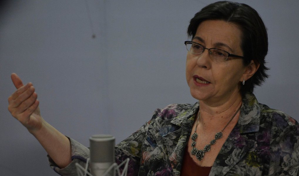 Opinião é da ministra do Desenvolvimento Social e Combate à Fome, Tereza Campello; "O que preocupa a todos nós que vimos o que o Bolsa Família fez pelo país é que tem muita gente que continua atacando o programa e a população pobre, gente que acha que a pessoa é pobre porque é vagabunda", comentou (Foto: Gisele Federicce) Opinião é da ministra do Desenvolvimento Social e Combate à Fome, Tereza Campello; "O que preocupa a todos nós que vimos o que o Bolsa Família fez pelo país é que tem muita gente que continua atacando o programa e a população pobre, gente que acha que a pessoa é pobre porque é vagabunda", comentou