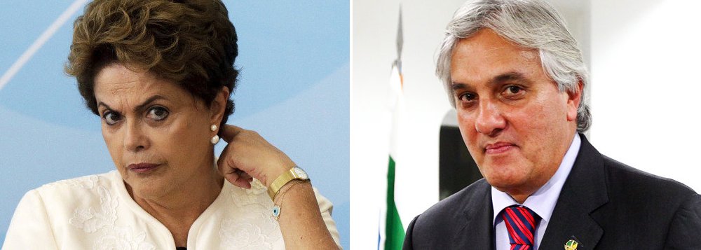 Auxiliares da presidente Dilma Rousseff entendem que não há como defender o senador Delcídio do Amaral (PT-MS) e o Planalto decidiu tentar se distanciar do caso, segundo a agência Reuters; ao mesmo tempo, avalia que esta é uma crise que não cabe ao governo Dilma, já que o senador não envolve o Executivo e fica claro que tentava evitar a delação de Cerveró por temer que fossem dadas informações sobre seu suposto envolvimento com a Lava Jato, que investiga um esquema de corrupção na Petrobras (Foto: Roberta Namour) Auxiliares da presidente Dilma Rousseff entendem que não há como defender o senador Delcídio do Amaral (PT-MS) e o Planalto decidiu tentar se distanciar do caso, segundo a agência Reuters; ao mesmo tempo, avalia que esta é uma crise que não cabe ao governo Dilma, já que o senador não envolve o Executivo e fica claro que tentava evitar a delação de Cerveró por temer que fossem dadas informações sobre seu suposto envolvimento com a Lava Jato, que investiga um esquema de corrupção na Petrobras