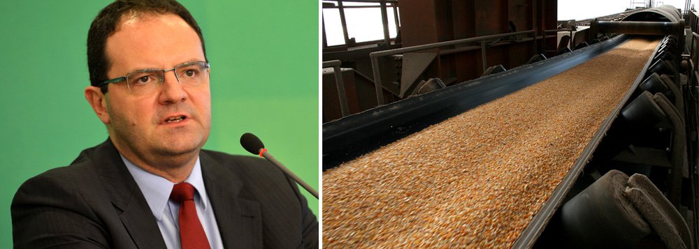 Impacto deve ser grande aos produtores rurais, que hoje recolhem 2,6% do faturamento como contribuição previdenciária, mas ficam isentos quando exportam uma parte da produção; no ano passado, esse incentivo gerou R$ 5,3 bilhões em renúncia fiscal, e em 2016 esse montante deve atingir R$ 6,5 bilhões; no caso dos microempreendedores, o plano é elevar a alíquota de 5% do salário mínimo, destinada ao INSS, para 8% ou até 11% (Foto: Roberta Namour) www.brasil247.com - Impacto deve ser grande aos produtores rurais, que hoje recolhem 2,6% do faturamento como contribuição previdenciária, mas ficam isentos quando exportam uma parte da produção; no ano passado, esse incentivo gerou R$ 5,3 bilhões em renúncia fiscal, e em 2016 esse montante deve atingir R$ 6,5 bilhões; no caso dos microempreendedores, o plano é elevar a alíquota de 5% do salário mínimo, destinada ao INSS, para 8% ou até 11%