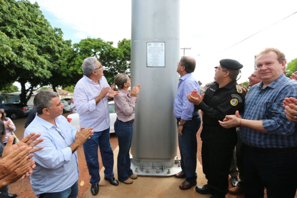O governo do Tocantins inaugurou o 3º Pelotão Destacado da Companhia Independente de Operações Especiais (CIOE) de Gurupi; a obra é fruto de Emenda Parlamentar do então deputado federal Laurez Moreira, atual prefeito de Gurupi; para realização das obras, foi investido um total de R$ 615.415,17, sendo contrapartida do governo estadual o valor de R$ 21.415,17; o governador Marcelo Miranda também lançou, na sede do Sistema Nacional de Emprego (Sine), o programa Jeito de Mulher, que vai atender, preferencialmente, mulheres de baixa renda, na condição de desemprego ou subemprego, e aquelas que almejem a inserção no mercado de trabalho (Foto: Leonardo Lucena) O governo do Tocantins inaugurou o 3º Pelotão Destacado da Companhia Independente de Operações Especiais (CIOE) de Gurupi; a obra é fruto de Emenda Parlamentar do então deputado federal Laurez Moreira, atual prefeito de Gurupi; para realização das obras, foi investido um total de R$ 615.415,17, sendo contrapartida do governo estadual o valor de R$ 21.415,17; o governador Marcelo Miranda também lançou, na sede do Sistema Nacional de Emprego (Sine), o programa Jeito de Mulher, que vai atender, preferencialmente, mulheres de baixa renda, na condição de desemprego ou subemprego, e aquelas que almejem a inserção no mercado de trabalho