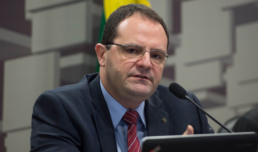 "A CPMF é uma medida necessária para recuperar a receita do governo enquanto nós trabalhamos em reformas mais estruturais, do lado do gasto obrigatório", disse o ministro do Planejamento após participar de evento do Instituto Lula, em São Paulo; segundo ele, o governo considera o imposto necessário não apenas para ajudar nas contas de 2016, como também até 2019 (Foto: Gisele Federicce) "A CPMF é uma medida necessária para recuperar a receita do governo enquanto nós trabalhamos em reformas mais estruturais, do lado do gasto obrigatório", disse o ministro do Planejamento após participar de evento do Instituto Lula, em São Paulo; segundo ele, o governo considera o imposto necessário não apenas para ajudar nas contas de 2016, como também até 2019
