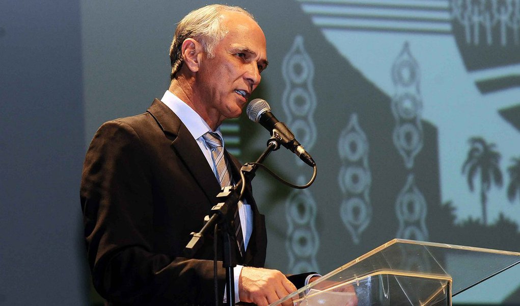 O vice-governador Antônio Andrade afirmou nesta sexta-feira que o PMDB tem como meta a expansão de prefeituras comandadas em Minas; até a capital mineira está na mira do partido, que deverá vir com fortes nomes para disputar a candidatura pela sigla (Foto: Luis Mauro Queiroz) O vice-governador Antônio Andrade afirmou nesta sexta-feira que o PMDB tem como meta a expansão de prefeituras comandadas em Minas; até a capital mineira está na mira do partido, que deverá vir com fortes nomes para disputar a candidatura pela sigla
