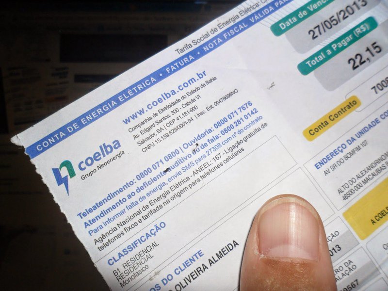A Agência Nacional de Energia Elétrica (Aneel) aprovou nesta terça-feira reajuste tarifário para quatro distribuidoras de energia, que atendem consumidores de Bahia, Ceará, Rio Grande do Norte e Sergipe; os novos preços começam a valer na próxima sexta-feira (22); para a Coelba, o aumento será 10,82% para os consumidores residenciais e 10,64% para as indústrias; a companhia atende 5,7 milhões de consumidores nos 415 municípios baianos (Foto: Romulo Faro) A Agência Nacional de Energia Elétrica (Aneel) aprovou nesta terça-feira reajuste tarifário para quatro distribuidoras de energia, que atendem consumidores de Bahia, Ceará, Rio Grande do Norte e Sergipe; os novos preços começam a valer na próxima sexta-feira (22); para a Coelba, o aumento será 10,82% para os consumidores residenciais e 10,64% para as indústrias; a companhia atende 5,7 milhões de consumidores nos 415 municípios baianos