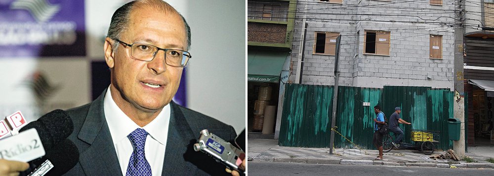 Após quatro anos do lançamento, uma parceria entre o governo do Estado de São Paulo e a iniciativa privada para a construção de 20 mil moradias no centro da capital paulista ainda não entregou nenhuma casa; o projeto, anunciado por Geraldo Alckmin (PSDB) em 16 de abril de 2012 previa diminuir o deficit habitacional da cidade –hoje estimado em 230 mil casas; hoje, no entanto, apenas 126 apartamentos estão de fato em construção na rua São Caetano, no Bom Retiro (Foto: Roberta Namour) Após quatro anos do lançamento, uma parceria entre o governo do Estado de São Paulo e a iniciativa privada para a construção de 20 mil moradias no centro da capital paulista ainda não entregou nenhuma casa; o projeto, anunciado por Geraldo Alckmin (PSDB) em 16 de abril de 2012 previa diminuir o deficit habitacional da cidade –hoje estimado em 230 mil casas; hoje, no entanto, apenas 126 apartamentos estão de fato em construção na rua São Caetano, no Bom Retiro