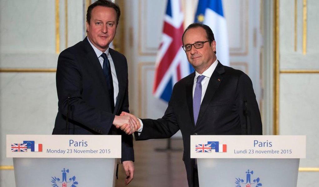 O presidente francês, François Hollande, e o primeiro-ministro britânico, David Cameron, definiram, em conversa telefônica, um acordo para "intensificar ainda mais a cooperação" na luta contra a organização Estado Islâmico, anunciou em nota a presidência francesa; o Reino Unido realizou os primeiros ataques aéreos sobre a Síria contra o EI (Foto: Leonardo Lucena) O presidente francês, François Hollande, e o primeiro-ministro britânico, David Cameron, definiram, em conversa telefônica, um acordo para "intensificar ainda mais a cooperação" na luta contra a organização Estado Islâmico, anunciou em nota a presidência francesa; o Reino Unido realizou os primeiros ataques aéreos sobre a Síria contra o EI