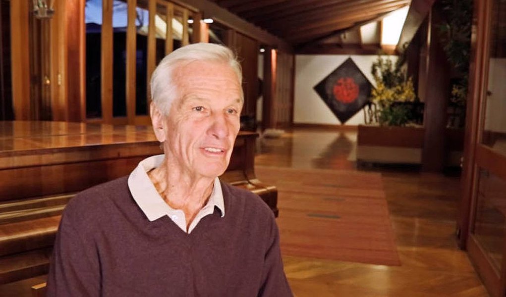 O empresário Jorge Paulo Lemann, da 3G Capital, afirmou, neste sábado (23), que a redução da desigualdade é um dos principais objetivos a ser perseguido pelo Brasil; "A desigualdade é um grande problema, nunca teremos sucesso com uma grande desigualdade", disse ele, durante encerramento da Brazil Conference, evento realizado em Boston, nos Estados Unidos, pela Universidade Harvard e pelo Massachusetts Institute of Technology (MIT); "Juntar um bom time de pessoas para fazer o que é necessário, todas em comum acordo sobre os objetivos a serem atingidos, isso vai fazer as coisas funcionarem", defendeu (Foto: Valter Lima) O empresário Jorge Paulo Lemann, da 3G Capital, afirmou, neste sábado (23), que a redução da desigualdade é um dos principais objetivos a ser perseguido pelo Brasil; "A desigualdade é um grande problema, nunca teremos sucesso com uma grande desigualdade", disse ele, durante encerramento da Brazil Conference, evento realizado em Boston, nos Estados Unidos, pela Universidade Harvard e pelo Massachusetts Institute of Technology (MIT); "Juntar um bom time de pessoas para fazer o que é necessário, todas em comum acordo sobre os objetivos a serem atingidos, isso vai fazer as coisas funcionarem", defendeu