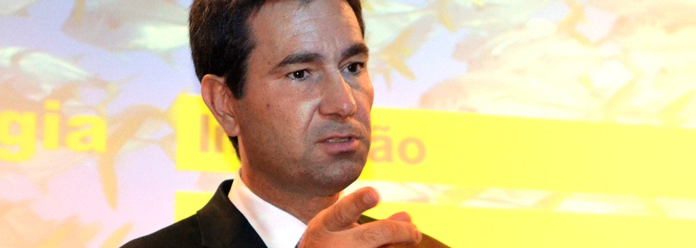 O vice-presidente do Facebook Diego Jorge Dzordan foi denunciado pelo Ministério Público de Sergipe por crime previsto na Lei das Organizações Criminosas; a denúncia foi recebida nesta quarta (16) pelo juiz Marcelo Maia Montalvão, titular da Vara Criminal da Comarca de Lagarto/SE; a Polícia Federal prendeu preventivamente Diego Dzodan no dia 1º de março, sendo solto no dia seguinte; a decisão estava relacionada com o descumprimento de uma ordem judicial para que o Facebook quebrasse o sigilo de mensagens de investigados envolvidos em tráfico de drogas (Foto: Valter Lima) O vice-presidente do Facebook Diego Jorge Dzordan foi denunciado pelo Ministério Público de Sergipe por crime previsto na Lei das Organizações Criminosas; a denúncia foi recebida nesta quarta (16) pelo juiz Marcelo Maia Montalvão, titular da Vara Criminal da Comarca de Lagarto/SE; a Polícia Federal prendeu preventivamente Diego Dzodan no dia 1º de março, sendo solto no dia seguinte; a decisão estava relacionada com o descumprimento de uma ordem judicial para que o Facebook quebrasse o sigilo de mensagens de investigados envolvidos em tráfico de drogas