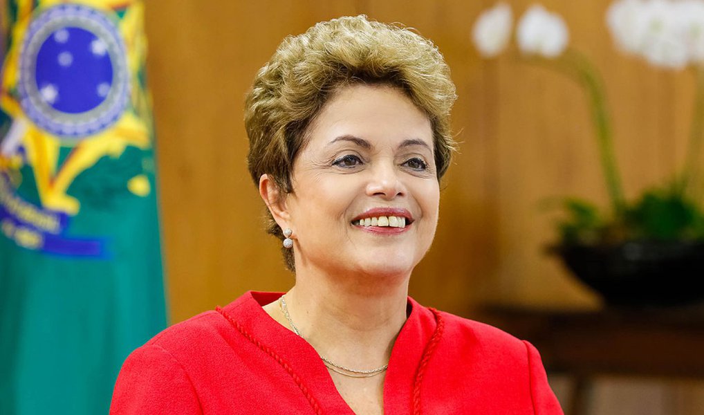 A presidente Dilma Rousseff desembarca neste fim de semana no Norte da Europa; objetivo da viagem é ampliar fronteiras de comércio com o Brasil e parcerias na área de defesa; durante visita à Suécia e à Finlândia, ela se encontrará com chefes de Estado e de Governo dos dois países e com empresários, além de buscar programas de interesse do Brasil nos setores tecnologia, inovação e educação (Foto: Valter Lima) A presidente Dilma Rousseff desembarca neste fim de semana no Norte da Europa; objetivo da viagem é ampliar fronteiras de comércio com o Brasil e parcerias na área de defesa; durante visita à Suécia e à Finlândia, ela se encontrará com chefes de Estado e de Governo dos dois países e com empresários, além de buscar programas de interesse do Brasil nos setores tecnologia, inovação e educação