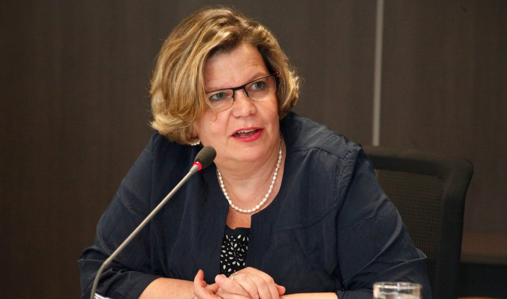 Mais um departamento da Organização das Nações Unidas se pronunciou condenando a tentativa de golpe no Brasil; a representante da ONU Mulheres Brasil, Nadine Gasman, publicou nota na qual diz que o organismo "conclama a preservação da legalidade, como condição máxima das garantias estabelecidas na Constituição Federal de 1988 e nos tratados internacionais de direitos humanos dos quais o Brasil é signatário" (Foto: Valter Lima) Mais um departamento da Organização das Nações Unidas se pronunciou condenando a tentativa de golpe no Brasil; a representante da ONU Mulheres Brasil, Nadine Gasman, publicou nota na qual diz que o organismo "conclama a preservação da legalidade, como condição máxima das garantias estabelecidas na Constituição Federal de 1988 e nos tratados internacionais de direitos humanos dos quais o Brasil é signatário"