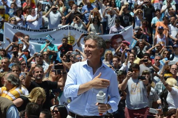 No front interno, o tempo vai dizer qual é o tamanho do estrago. Ninguém duvida que o novo governo vai avançar sobre os direitos sociais e conquistas políticas e econômicas da população argentina (Foto: Bepe Damasco) No front interno, o tempo vai dizer qual é o tamanho do estrago. Ninguém duvida que o novo governo vai avançar sobre os direitos sociais e conquistas políticas e econômicas da população argentina