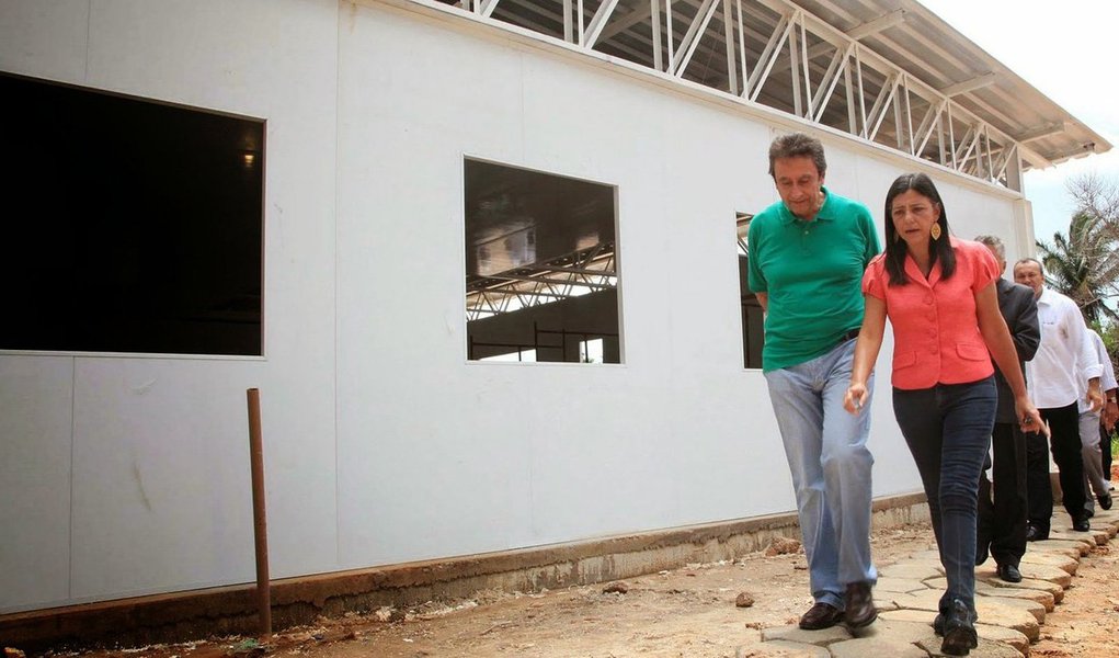 Relatório da PF publicado no Blog do Marrapá aponta que a organização criminosa comandada pelo ex-secretário de Saúde do Maranhão Ricardo Murad (PMDB), cunhado da ex-governadora Roseana Sarney, tinha ramificações na imprensa maranhense; "Ricardo se mostra como um articulador que tem trânsito em todos os poderes e instâncias administrativas; pauta os discursos de sua filha Andrea Murad na Assembleia; tenta manipular a opinião pública e desestabilizar o atual governo por meio dos blogs de Gilberto Leda, Marco d’Eça, Luís Cardoso, Zeca Soares, Luís Pablo e do Jornal O Estado do Maranhão”, diz o documento (Foto: Leonardo Lucena) Relatório da PF publicado no Blog do Marrapá aponta que a organização criminosa comandada pelo ex-secretário de Saúde do Maranhão Ricardo Murad (PMDB), cunhado da ex-governadora Roseana Sarney, tinha ramificações na imprensa maranhense; "Ricardo se mostra como um articulador que tem trânsito em todos os poderes e instâncias administrativas; pauta os discursos de sua filha Andrea Murad na Assembleia; tenta manipular a opinião pública e desestabilizar o atual governo por meio dos blogs de Gilberto Leda, Marco d’Eça, Luís Cardoso, Zeca Soares, Luís Pablo e do Jornal O Estado do Maranhão”, diz o documento