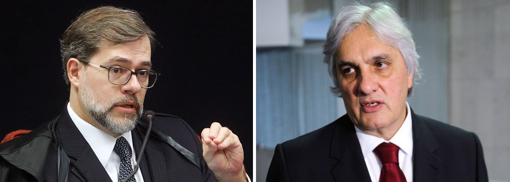 O ministro do Supremo Tribunal Federal, Dias Toffoli, admitiu que teve encontros com o senador Delcídio do Amaral (PT), preso nesta quarta (25), mas disse que as conversas tiveram como tema a reforma política; Toffoli negou que tivesse conversado com Delcídio sobre qualquer assunto ligado ao recurso do ex-diretor da Petrobras Nestor Cerveró no STF, ao contrário do que foi afirmado pelo senador ao filho de Cerveró, Bernardo; "Sobre esse tema, ele nunca conversou comigo, nunca tratou desse tema com a minha pessoa e com nenhum dos colegas. Ficamos chocados com esse tipo de declaração", disse (Foto: Valter Lima) O ministro do Supremo Tribunal Federal, Dias Toffoli, admitiu que teve encontros com o senador Delcídio do Amaral (PT), preso nesta quarta (25), mas disse que as conversas tiveram como tema a reforma política; Toffoli negou que tivesse conversado com Delcídio sobre qualquer assunto ligado ao recurso do ex-diretor da Petrobras Nestor Cerveró no STF, ao contrário do que foi afirmado pelo senador ao filho de Cerveró, Bernardo; "Sobre esse tema, ele nunca conversou comigo, nunca tratou desse tema com a minha pessoa e com nenhum dos colegas. Ficamos chocados com esse tipo de declaração", disse