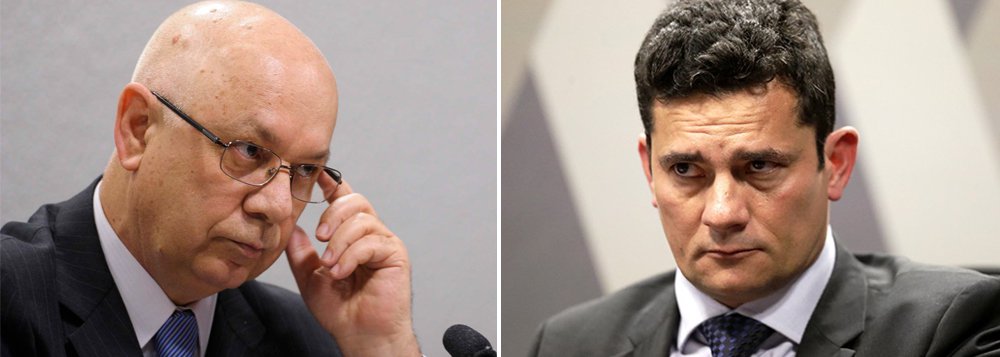 Além de determinar que o juiz Sérgio Moro envie para o STF todas as investigações que envolvem o ex-presidente Lula, o ministro Teori Zavascki cassou a decisão que levantou o sigilo dos grampos telefônicos envolvendo Lula, por entender que o magistrado não tinha competência para isso; de acordo com ele, o decreto de fim do sigilo dos grampos foi ilegal e inconstitucional: "é descabida a invocação do interesse público da divulgação ou a condição de pessoas públicas dos interlocutores atingidos, como se essas autoridades, ou seus interlocutores, estivessem plenamente desprotegidas em sua intimidade e privacidade" (Foto: Roberta Namour) Além de determinar que o juiz Sérgio Moro envie para o STF todas as investigações que envolvem o ex-presidente Lula, o ministro Teori Zavascki cassou a decisão que levantou o sigilo dos grampos telefônicos envolvendo Lula, por entender que o magistrado não tinha competência para isso; de acordo com ele, o decreto de fim do sigilo dos grampos foi ilegal e inconstitucional: "é descabida a invocação do interesse público da divulgação ou a condição de pessoas públicas dos interlocutores atingidos, como se essas autoridades, ou seus interlocutores, estivessem plenamente desprotegidas em sua intimidade e privacidade"