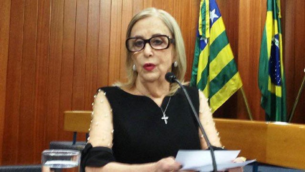 Morreu na madrugada desta sexta-feira, em decorrência de infarto, a juíza Maria Aparecida Siqueira Garcia, mãe do prefeito de Goiânia, Paulo Garcia (PT); Dona Maria exerceu a magistratura por 35 anos, cursou Pedagogia e foi professora do ensino fundamental e, em seguida, estudou Direito; ela casou-se com Altamiro Garcia e teve quatro filhos; Paulo Garcia é o filho mais velho (Foto: José Barbacena) Morreu na madrugada desta sexta-feira, em decorrência de infarto, a juíza Maria Aparecida Siqueira Garcia, mãe do prefeito de Goiânia, Paulo Garcia (PT); Dona Maria exerceu a magistratura por 35 anos, cursou Pedagogia e foi professora do ensino fundamental e, em seguida, estudou Direito; ela casou-se com Altamiro Garcia e teve quatro filhos; Paulo Garcia é o filho mais velho