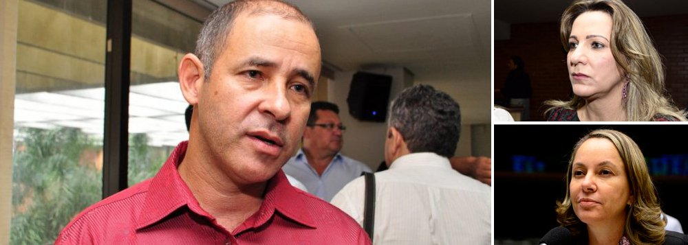 O PT do Tocantins, que integra a base do governador Marcelo Miranda (PMDB), emitiu nota à imprensa em repúdio aos votos das deputadas Dulce Miranda e Josi Nunes, ambas do PMDB, pelo impeachment contra a presidente Dilma; "Nós do Partido dos Trabalhadores do Tocantins, nos sentimos traídos pelos votos das deputadas Dulce Miranda e Josi Nunes, que preferiram abraçar o golpe, ao invés de ficar do lado do povo e da democracia", diz o texto, assinado pelo presidente do PT-TO, Júlio César Brasil; segundo a nota, "os fascistas, conservadores e hipócritas utilizaram o nome de Deus e de suas famílias para cravar um punhal e ferir de morte a democracia brasileira" (Foto: Leonardo Lucena) O PT do Tocantins, que integra a base do governador Marcelo Miranda (PMDB), emitiu nota à imprensa em repúdio aos votos das deputadas Dulce Miranda e Josi Nunes, ambas do PMDB, pelo impeachment contra a presidente Dilma; "Nós do Partido dos Trabalhadores do Tocantins, nos sentimos traídos pelos votos das deputadas Dulce Miranda e Josi Nunes, que preferiram abraçar o golpe, ao invés de ficar do lado do povo e da democracia", diz o texto, assinado pelo presidente do PT-TO, Júlio César Brasil; segundo a nota, "os fascistas, conservadores e hipócritas utilizaram o nome de Deus e de suas famílias para cravar um punhal e ferir de morte a democracia brasileira"