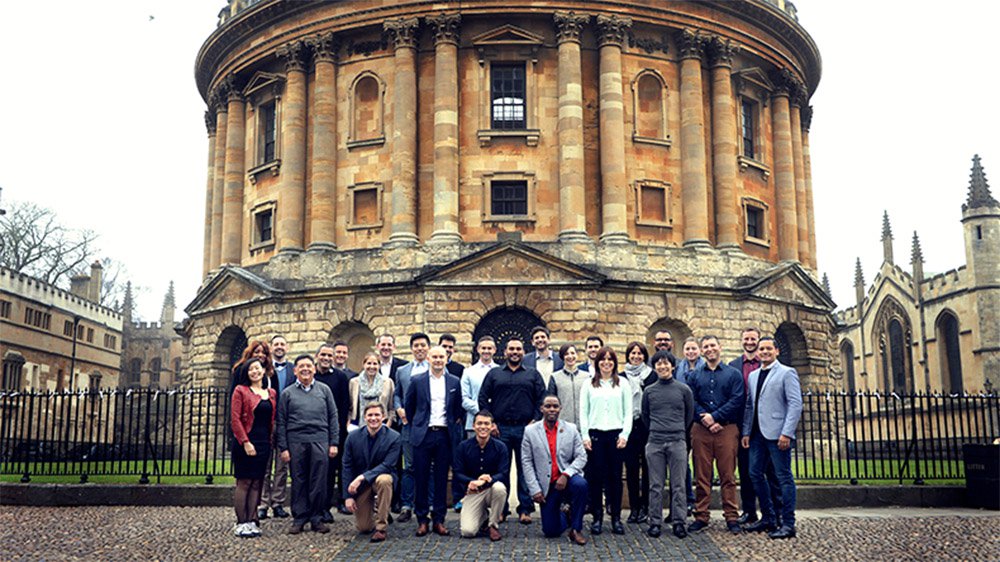 As 27 startups de todo o mundo que estão competindo na etapa final do prêmio de US $ 1 milhão do fundo internacional "The Venture" foram conhecidas nesta terça-feira (15), em Oxford, Inglaterra; grupo de empreendedores sociais considerados como os mais promissores do mundo conta com a brasileira Epitrack, que criou uma maneira mais rápida de identificar e localizar surtos de doenças por uma plataforma digital baseada no crowndsoursing (Foto: Paulo Emílio) As 27 startups de todo o mundo que estão competindo na etapa final do prêmio de US $ 1 milhão do fundo internacional "The Venture" foram conhecidas nesta terça-feira (15), em Oxford, Inglaterra; grupo de empreendedores sociais considerados como os mais promissores do mundo conta com a brasileira Epitrack, que criou uma maneira mais rápida de identificar e localizar surtos de doenças por uma plataforma digital baseada no crowndsoursing