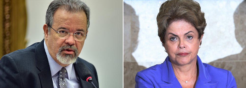 Deputado Raul Jungmann (PPS) avalia que o impeachment "vai se impondo como inevitável", mas adverte seus pares sobre as peculiaridades do eventual afastamento da presidente Dilma Rousseff, que, a seu ver, seria bem mais complexo que o de Fernando Collor; "Precisamos nos preparar para o que virá. Não será uma simples remoção do bode da sala, como todos nós gostaríamos. O governo Collor acabou e não se falou mais neles. Com o afastamento de Dilma, haverá 'day after'", disse à jornalista Tereza Cruvinel; para o deputado, "três palavras devem reger" os passos da oposição: legalidade, legitimidade e solução administrável; sobre a última, detalha: "É o que vamos colocar no lugar. Será um governo do PMDB? Será um governo de coalizão? Quem participará dele e com que programa?" (Foto: Tereza Cruvinel) Deputado Raul Jungmann (PPS) avalia que o impeachment "vai se impondo como inevitável", mas adverte seus pares sobre as peculiaridades do eventual afastamento da presidente Dilma Rousseff, que, a seu ver, seria bem mais complexo que o de Fernando Collor; "Precisamos nos preparar para o que virá. Não será uma simples remoção do bode da sala, como todos nós gostaríamos. O governo Collor acabou e não se falou mais neles. Com o afastamento de Dilma, haverá 'day after'", disse à jornalista Tereza Cruvinel; para o deputado, "três palavras devem reger" os passos da oposição: legalidade, legitimidade e solução administrável; sobre a última, detalha: "É o que vamos colocar no lugar. Será um governo do PMDB? Será um governo de coalizão? Quem participará dele e com que programa?"