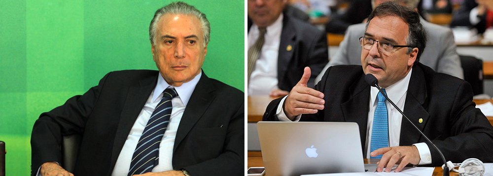 Segundo o colunista Ilimar Franco, o vice Michel Temer já está montando o Ministério de um futuro governo; “um de seus auxiliares relata que, por enquanto, Temer não está carimbando nada, abertamente, para evitar uma disputa interna pelo poder e limitar previamente o espaço dos aliados. No áudio divulgado ontem, Temer adianta que precisa de governança e que vai criar uma frente de partidos dispostos a colaborar”, diz; ex-deputado Sandro Mabel, que trocou o PR pelo PMDB, tem dito que será ministro de Temer (Foto: Roberta Namour) Segundo o colunista Ilimar Franco, o vice Michel Temer já está montando o Ministério de um futuro governo; “um de seus auxiliares relata que, por enquanto, Temer não está carimbando nada, abertamente, para evitar uma disputa interna pelo poder e limitar previamente o espaço dos aliados. No áudio divulgado ontem, Temer adianta que precisa de governança e que vai criar uma frente de partidos dispostos a colaborar”, diz; ex-deputado Sandro Mabel, que trocou o PR pelo PMDB, tem dito que será ministro de Temer