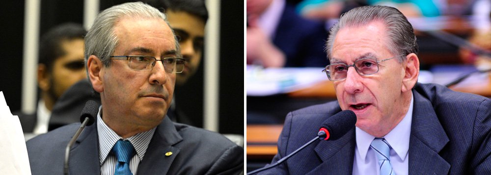 Secretário-geral do PSDB, deputado Sílvio Torres (SP), encaminha nota à direção do partido em que destaca que a oposição não deve direcionar suas ações tendo como base "as reduzidas chances de sobrevida" do presidente da Câmara; "O processo de impeachment, se tiver respaldo jurídico e político, seguirá curso próprio", pontuou; "A agenda da oposição não pode depender das reduzidas chances de sobrevida de Eduardo Cunha", completou (Foto: Paulo Emílio) Secretário-geral do PSDB, deputado Sílvio Torres (SP), encaminha nota à direção do partido em que destaca que a oposição não deve direcionar suas ações tendo como base "as reduzidas chances de sobrevida" do presidente da Câmara; "O processo de impeachment, se tiver respaldo jurídico e político, seguirá curso próprio", pontuou; "A agenda da oposição não pode depender das reduzidas chances de sobrevida de Eduardo Cunha", completou