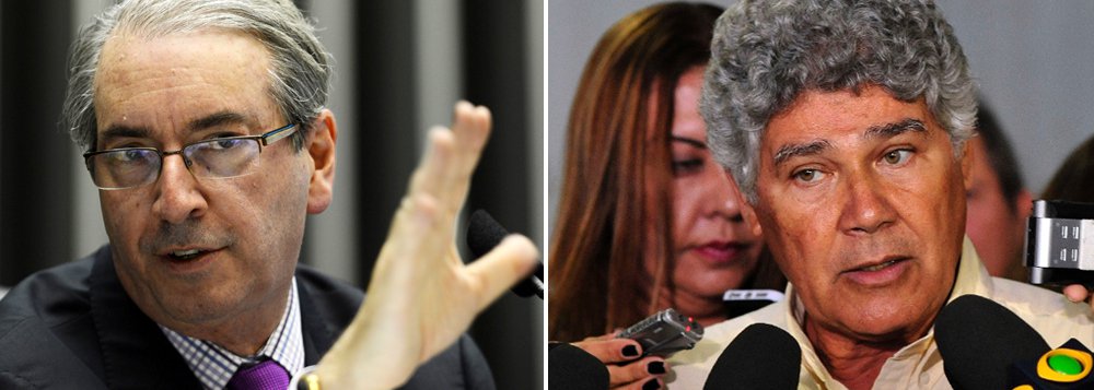 Segundo Lauro Jardim, o presidente da Câmara, Eduardo Cunha (PMDB) relatou que teria em mãos provas de que Chico Alencar, vice-líder do PSOL na Câmara, fraudou documentos de suas prestações de contas de campanha para deputado em 2014; “Confirmada essa “ameaça” disparatada, ela apenas revelaria o desespero do parlamentar, e o jogo baixo da política que pratica, ao qual, após tantos mandatos, já estou acostumado – mas nunca conformado”, rebateu Alencar, que é autor do pedido de cassação de Cunha (Foto: Roberta Namour) Segundo Lauro Jardim, o presidente da Câmara, Eduardo Cunha (PMDB) relatou que teria em mãos provas de que Chico Alencar, vice-líder do PSOL na Câmara, fraudou documentos de suas prestações de contas de campanha para deputado em 2014; “Confirmada essa “ameaça” disparatada, ela apenas revelaria o desespero do parlamentar, e o jogo baixo da política que pratica, ao qual, após tantos mandatos, já estou acostumado – mas nunca conformado”, rebateu Alencar, que é autor do pedido de cassação de Cunha