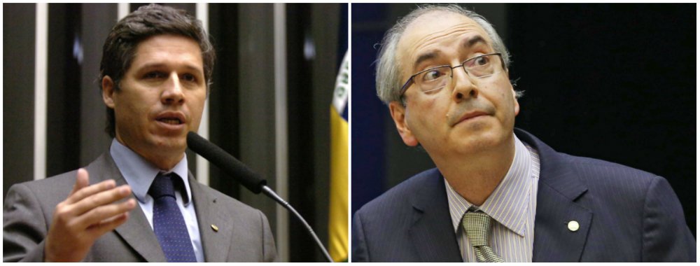 O vice-líder do governo na Câmara, Paulo Teixeira (PT-SP), disse nesta sexta (27) que os petistas não vão ceder a pressões no Conselho de Ética em favor do presidente da Casa, Eduardo Cunha (PMDB-RJ); o peemedebista anunciou que só deve deliberar sobre os pedidos de impeachment da presidente Dilma Rousseff após terça-feira (1º), dia da votação do parecer prévio contra ele no Conselho de Ética; desta forma, ele joga para pressionar os três petistas do colegiado; Paulo Teixeira descartou a possibilidade do Planalto agir para interferir em favor de Cunha; "Não vamos aceitar esse jogo. Princípios são inegociáveis", afirmou (Foto: Valter Lima) O vice-líder do governo na Câmara, Paulo Teixeira (PT-SP), disse nesta sexta (27) que os petistas não vão ceder a pressões no Conselho de Ética em favor do presidente da Casa, Eduardo Cunha (PMDB-RJ); o peemedebista anunciou que só deve deliberar sobre os pedidos de impeachment da presidente Dilma Rousseff após terça-feira (1º), dia da votação do parecer prévio contra ele no Conselho de Ética; desta forma, ele joga para pressionar os três petistas do colegiado; Paulo Teixeira descartou a possibilidade do Planalto agir para interferir em favor de Cunha; "Não vamos aceitar esse jogo. Princípios são inegociáveis", afirmou