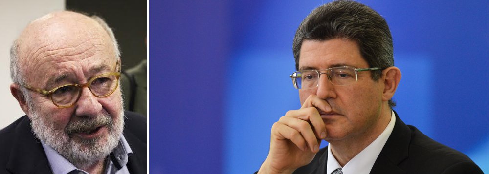"Concluo que o partido está caminhando para um autogolpe, pois isto certamente não ajuda a presidente Dilma Rousseff a superar as imensas dificuldades que vem enfrentando para vencer a crise político-econômica do seu segundo mandato. Ao contrário, as declarações de Falcão se destinam a aprofundá-la ainda mais", afirma o jornalista, ao comentar a entrevista concedida pelo presidente do PT neste domingo (Foto: Gisele Federicce) "Concluo que o partido está caminhando para um autogolpe, pois isto certamente não ajuda a presidente Dilma Rousseff a superar as imensas dificuldades que vem enfrentando para vencer a crise político-econômica do seu segundo mandato. Ao contrário, as declarações de Falcão se destinam a aprofundá-la ainda mais", afirma o jornalista, ao comentar a entrevista concedida pelo presidente do PT neste domingo