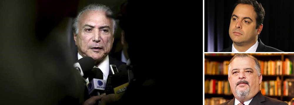 Após o PSDB se mostrar reticente em entrar de cabeça em um eventual governo do vice Michel Temer (PMDB), o PSB também não pretende aceitar cargos na administração do peemedebista; proposta de dar apenas apoio institucional e conressual é defendida pelo vice-governador de São Paulo Márcio França e pelo governador de Pernambuco e vice-presidente nacional do PSB, Paulo Câmara; situação é considerada delicada para o PMDB, que sem conseguir o apoio direto do PSB e do PSDB será obrigado a negociar no varejo com partidos menores como o PR, PSD e PP; Até mesmo o DEM impõe condições para aceitar cargos em uma possível administração do peemedebista; visando 2018, partidos temem terem sua imagem "colada" ao PMDB (Foto: Paulo Emílio) Após o PSDB se mostrar reticente em entrar de cabeça em um eventual governo do vice Michel Temer (PMDB), o PSB também não pretende aceitar cargos na administração do peemedebista; proposta de dar apenas apoio institucional e conressual é defendida pelo vice-governador de São Paulo Márcio França e pelo governador de Pernambuco e vice-presidente nacional do PSB, Paulo Câmara; situação é considerada delicada para o PMDB, que sem conseguir o apoio direto do PSB e do PSDB será obrigado a negociar no varejo com partidos menores como o PR, PSD e PP; Até mesmo o DEM impõe condições para aceitar cargos em uma possível administração do peemedebista; visando 2018, partidos temem terem sua imagem "colada" ao PMDB