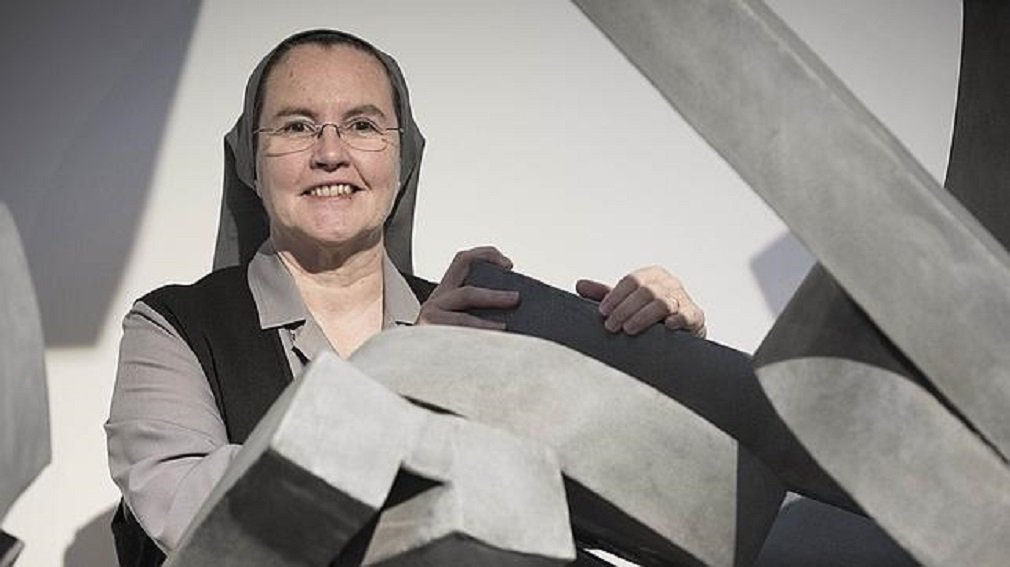 Madre Montserrat Del Pozo deu início a um processo de reformulação do sistema educacional em escolas do Vaticano e defende defende mudança sistêmica no ensino, que vise instaurar a reflexão crítica em todos os níveis da escola, da gestão ao aluno; visão pedagógica da educadora é similar a do Governo de Goiás, que propõe, por meio da gestão compartilhada com Organizações Sociais (OSs), reformulação da qualidade do ensino, a partir da apresentação de metas da melhoria dos indicadores de qualidade do ensino (Foto: José Barbacena) Madre Montserrat Del Pozo deu início a um processo de reformulação do sistema educacional em escolas do Vaticano e defende defende mudança sistêmica no ensino, que vise instaurar a reflexão crítica em todos os níveis da escola, da gestão ao aluno; visão pedagógica da educadora é similar a do Governo de Goiás, que propõe, por meio da gestão compartilhada com Organizações Sociais (OSs), reformulação da qualidade do ensino, a partir da apresentação de metas da melhoria dos indicadores de qualidade do ensino