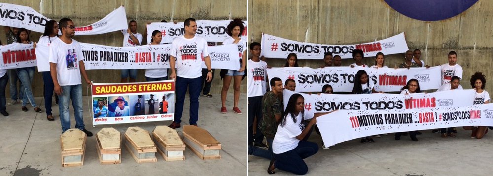 Uma das faixas da Rua Pinheiro Machado, em Laranjeiras, zona sul do Rio, em frente à sede do governo do estado, o Palácio Laranjeiras, foi palco de uma manifestação de protesto contra a morte de cinco jovens pelos tiros disparados por policiais militares, no subúrbio de Costa Barros, zona norte da cidade; segurando velas acesas, os manifestantes cantaram músicas, entoaram frases contra a polícia e o governo do estado, além de fazerem discursos (Foto: Leonardo Lucena) Uma das faixas da Rua Pinheiro Machado, em Laranjeiras, zona sul do Rio, em frente à sede do governo do estado, o Palácio Laranjeiras, foi palco de uma manifestação de protesto contra a morte de cinco jovens pelos tiros disparados por policiais militares, no subúrbio de Costa Barros, zona norte da cidade; segurando velas acesas, os manifestantes cantaram músicas, entoaram frases contra a polícia e o governo do estado, além de fazerem discursos