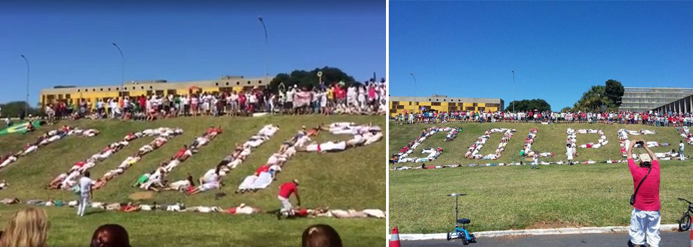 Neste domingo (24), centenas de pessoas realizaram um novo protesto em Brasília; as pessoas se enfileiraram deitadas até forma a palavra "Golpe" no gramado do Congresso; para esta segunda (25) está programada a lavagem do Supremo Tribunal Federal (Foto: Valter Lima) Neste domingo (24), centenas de pessoas realizaram um novo protesto em Brasília; as pessoas se enfileiraram deitadas até forma a palavra "Golpe" no gramado do Congresso; para esta segunda (25) está programada a lavagem do Supremo Tribunal Federal