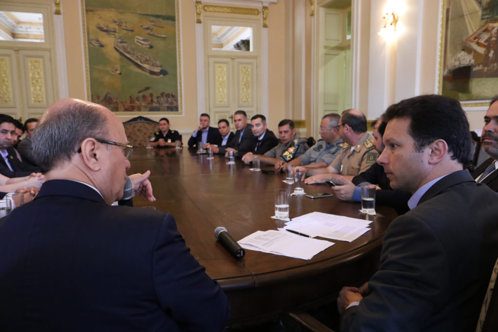 Porto Alegre, RS - 23.01.2017 Prefeito Nelson Marchezan J�nior em reuni�o com o Secret�rio Estadual de Seguran�a Cezar Schirmer Foto: Luciano Lanes/PMPA (Foto: Leonardo Lucena) Porto Alegre, RS - 23.01.2017 Prefeito Nelson Marchezan J�nior em reuni�o com o Secret�rio Estadual de Seguran�a Cezar Schirmer Foto: Luciano Lanes/PMPA