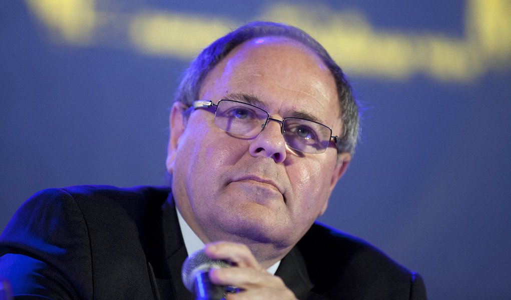 Israel anunciou a indicação de Dani Dayan, escolhido inicialmente para embaixador no Brasil, para ocupar o cargo de cônsul-geral em Nova York, posto que foca nas relações israelenses com judeus e setores empresariais nos EUA; governo brasileiro, que tem apoiado a campanha por um Estado Palestino nos últimos anos, havia relutado em aceitar a nomeação em agosto de Dayan, um conhecido defensor das colônias nos territórios na Cisjordânia (Foto: Paulo Emílio) Israel anunciou a indicação de Dani Dayan, escolhido inicialmente para embaixador no Brasil, para ocupar o cargo de cônsul-geral em Nova York, posto que foca nas relações israelenses com judeus e setores empresariais nos EUA; governo brasileiro, que tem apoiado a campanha por um Estado Palestino nos últimos anos, havia relutado em aceitar a nomeação em agosto de Dayan, um conhecido defensor das colônias nos territórios na Cisjordânia