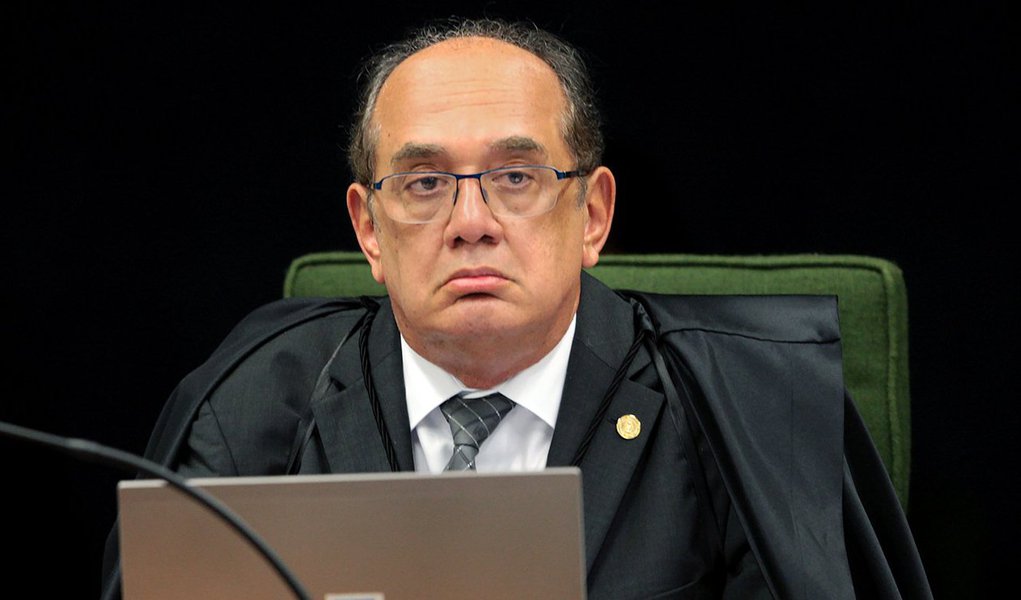 Próximo presidente do TSE (Tribunal Superior Eleitoral), o ministro Gilmar Mendes não vê viabilidade para novas eleições gerais em outubro deste ano nem em 2017: "Se essa ideia for adiante, certamente vai suscitar questionamentos. Para que ocorra, seria necessário alterar a Constituição. E ainda que se consiga, a questão prática é complicadíssima. Realizar eleições requer um gigantesco trabalho e planejamento", disse (Foto: Roberta Namour) Próximo presidente do TSE (Tribunal Superior Eleitoral), o ministro Gilmar Mendes não vê viabilidade para novas eleições gerais em outubro deste ano nem em 2017: "Se essa ideia for adiante, certamente vai suscitar questionamentos. Para que ocorra, seria necessário alterar a Constituição. E ainda que se consiga, a questão prática é complicadíssima. Realizar eleições requer um gigantesco trabalho e planejamento", disse