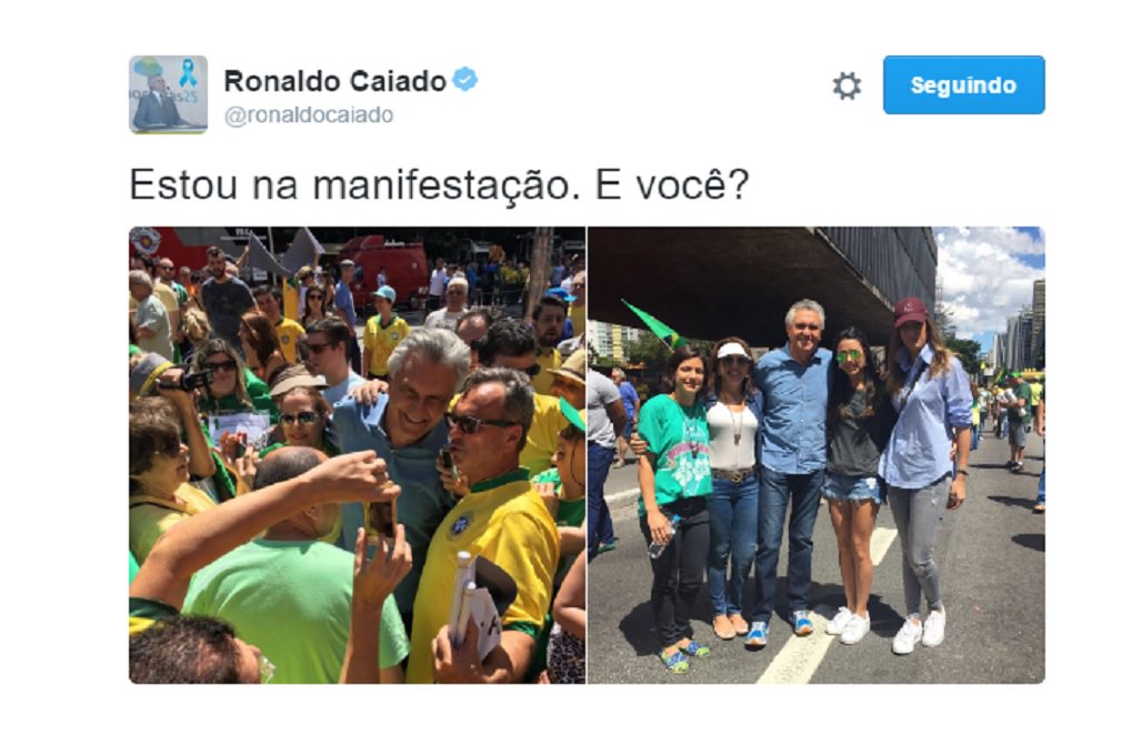 O senador goiano Ronaldo Caiado (DEM) participou na tarde deste domingo do protesto a favor da Operação Lava Jato, realizado na Avenida Paulista, em São Paulo; Caiado sempre marca presença nos atos de protesto, mas só dá as caras em São Paulo; ausência do senador goiano nos protestos de Goiânia causa estranheza nos internautas. Neste domingo, alguns cobraram o senador; "Se foi eleito por Goiás, por que @ronaldocaiado NUNCA participou de uma manifestação por aqui?", questionou o internauta Aulus Rincon (Foto: José Barbacena) O senador goiano Ronaldo Caiado (DEM) participou na tarde deste domingo do protesto a favor da Operação Lava Jato, realizado na Avenida Paulista, em São Paulo; Caiado sempre marca presença nos atos de protesto, mas só dá as caras em São Paulo; ausência do senador goiano nos protestos de Goiânia causa estranheza nos internautas. Neste domingo, alguns cobraram o senador; "Se foi eleito por Goiás, por que @ronaldocaiado NUNCA participou de uma manifestação por aqui?", questionou o internauta Aulus Rincon